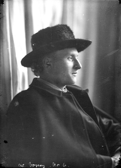 Charles Voysey von English Photographer