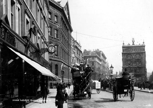 Queen Victoria Street, London, c.1891 (b/w photo)  von English Photographer