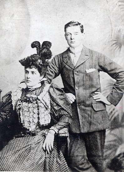 Winston Churchill with his mother, Lady Randolph Churchill von English Photographer