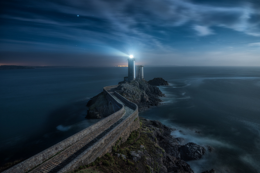 "BREATH OF THE MOON" von Adam Pachula