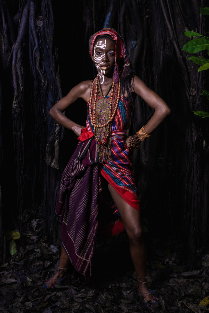 Strong woman von Agus Adriana