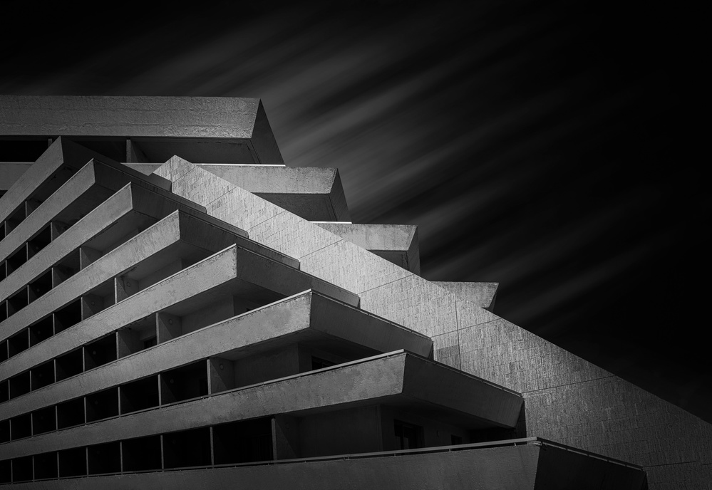 To the Top von ahmad kaddourah