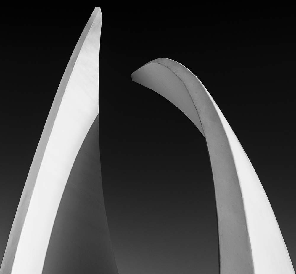 Dance and hugging von ahmad kaddourah