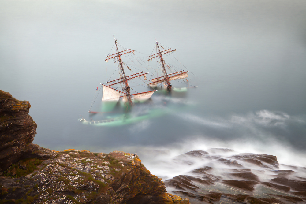 The Astrid Goes Aground von Alan Mahon