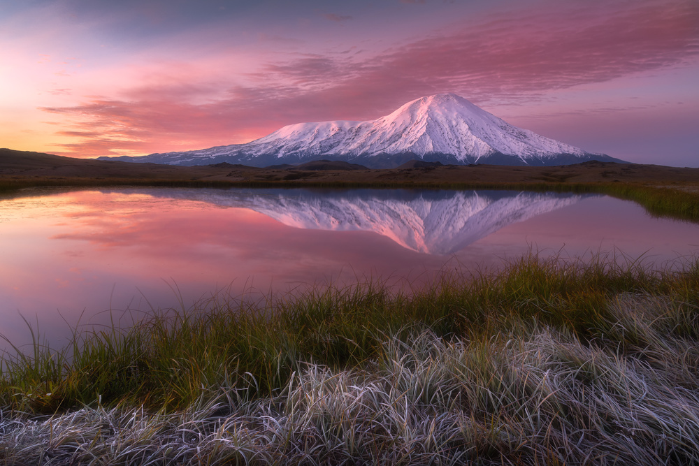 Frosty morning at Tolbachik volcano... von Alexandr Kukrinov