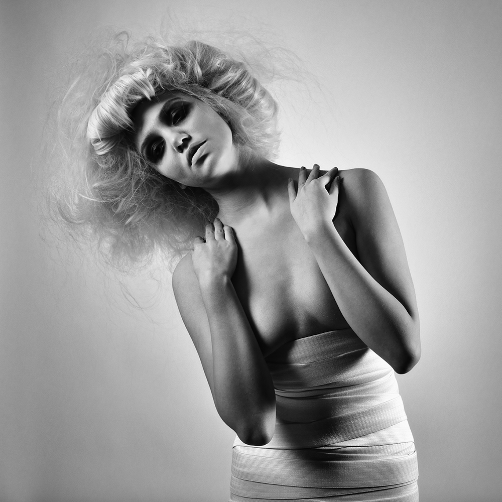 Mad von Alexandra Fira