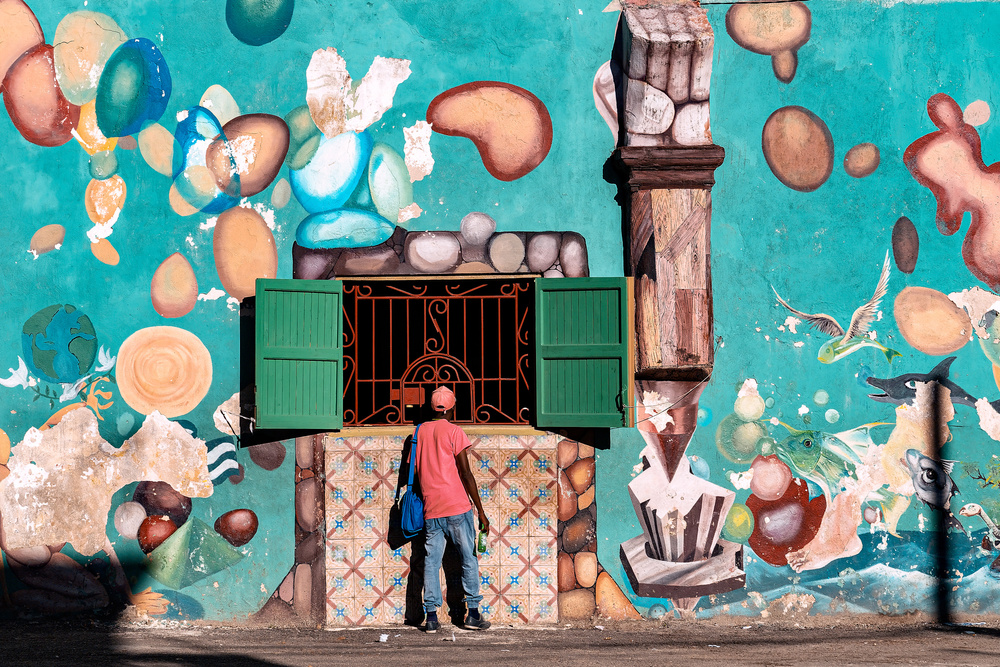 Getting something to drink von Andreas Bauer