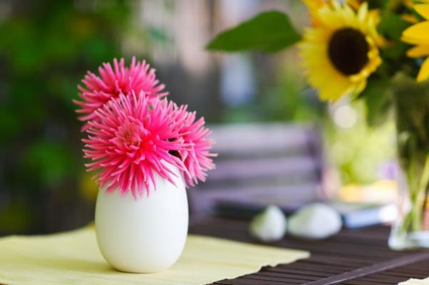 Dahlie und Sonnenblumen von Andreas Pollok