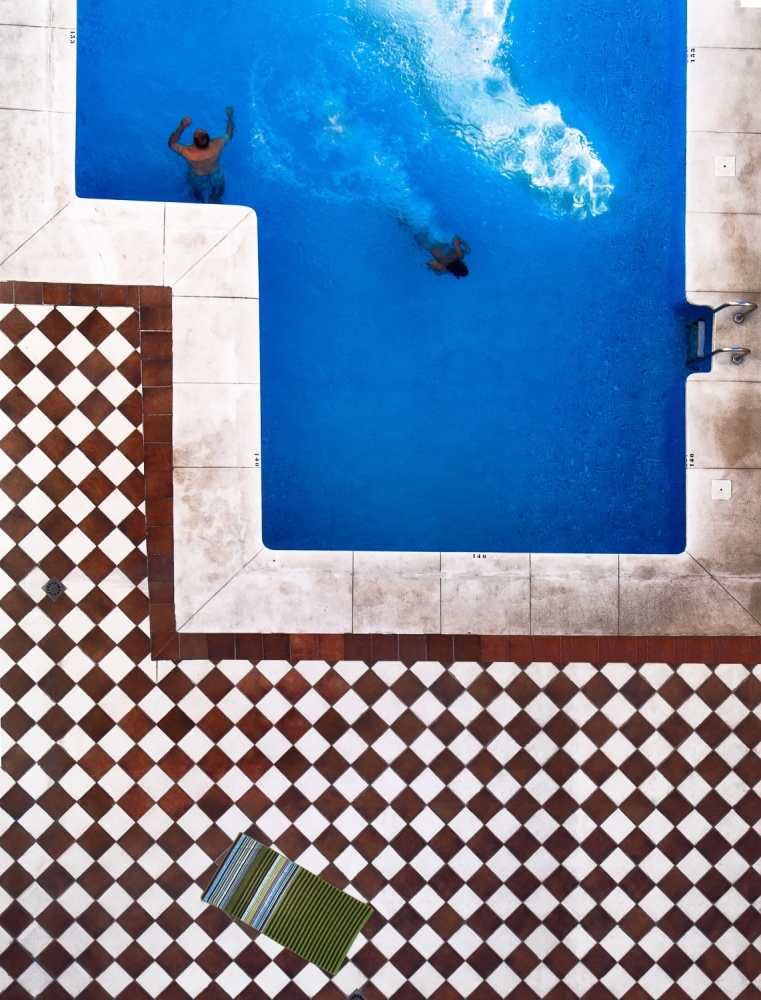 The swimming pool von Andrés Gámiz
