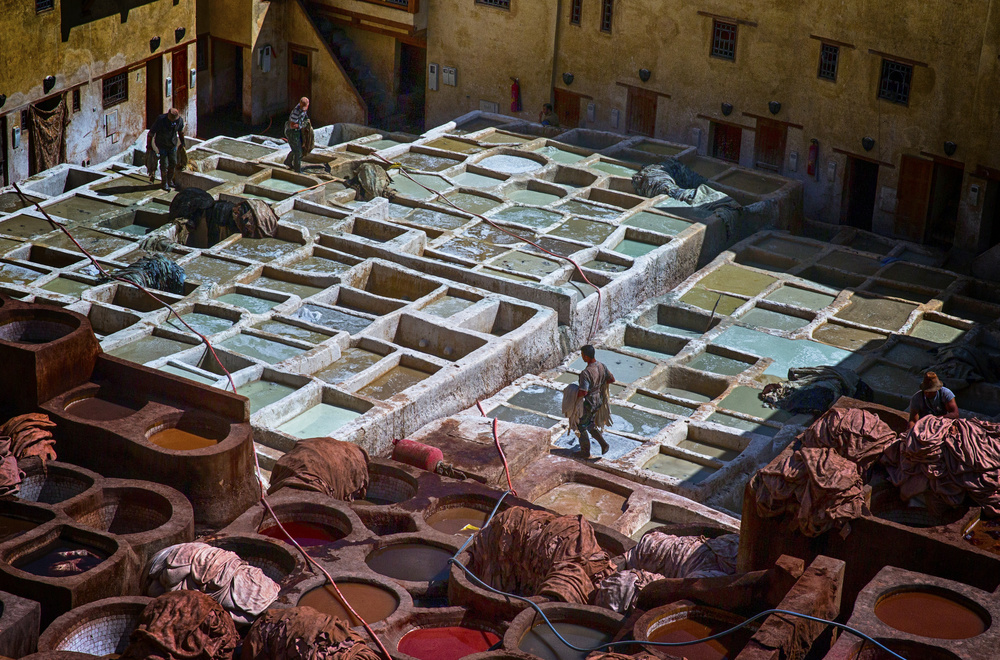 Dye 2 von Angela Muliani Hartojo