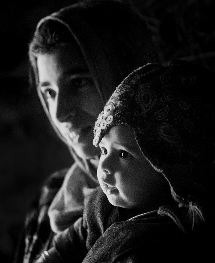 Mother and Son von Angela Muliani Hartojo