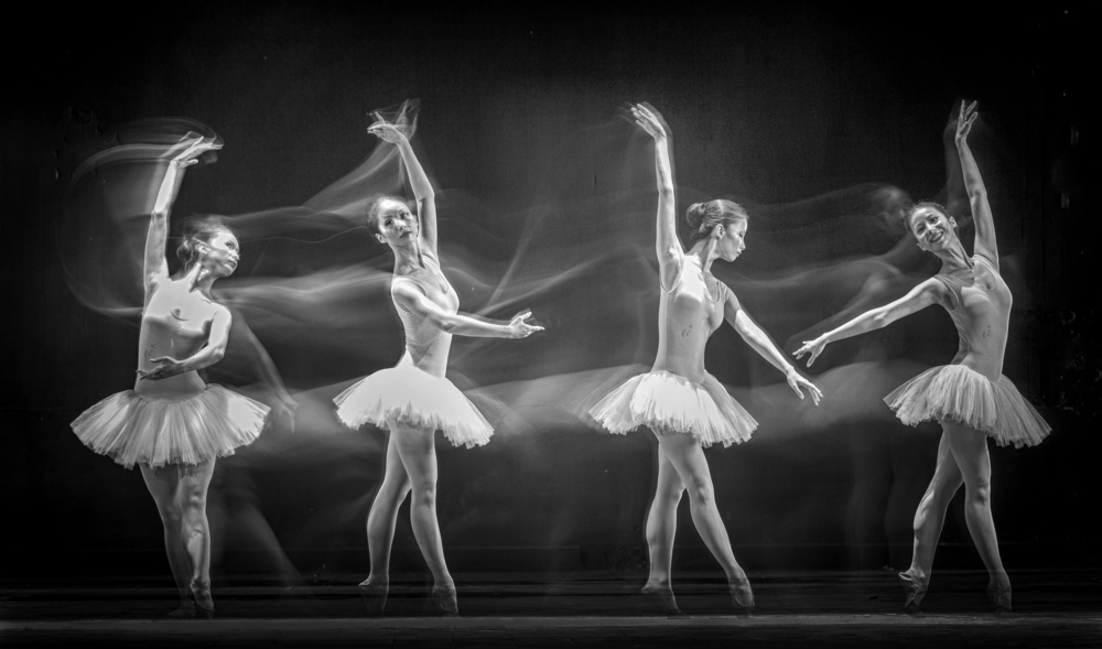 Like the Wind.... von Angela Muliani Hartojo