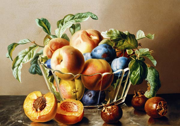 Eine Schüssel mit Pfirsichen und Pflaumen auf einer Marmorplatte von Anton Hartinger