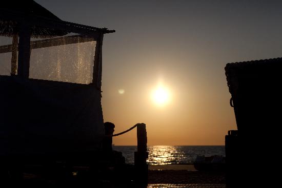 Sonnenuntergang in Warnemünde von Arno Burgi