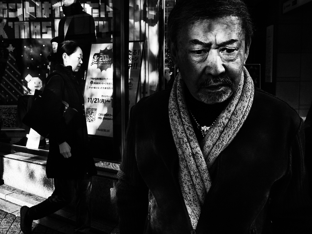 Shibuya Street - TOKYO 2016 von Ash Shinya Kawaoto
