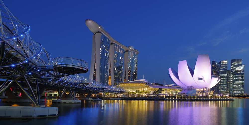 Marina Sands Bay - blue hour von Assaf Gavra