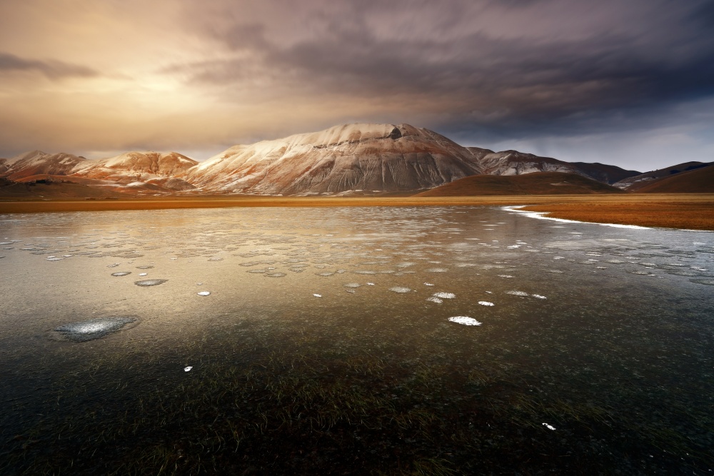 Light... von Attilio