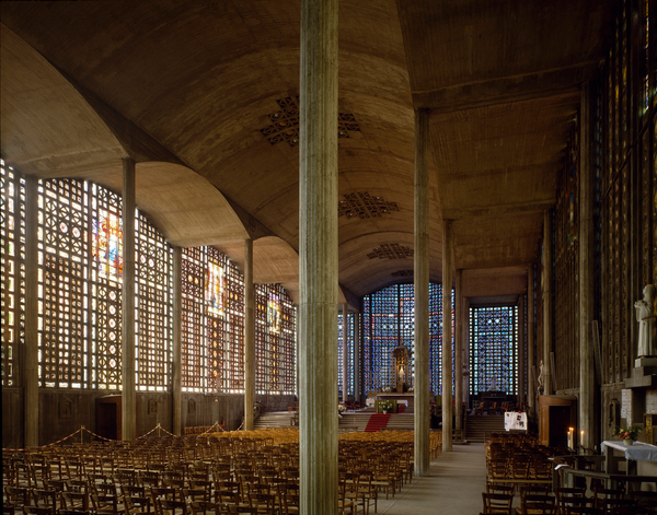 Interior view of the church of Notre Dame, 1922-1923 (y) von Auguste Perret
