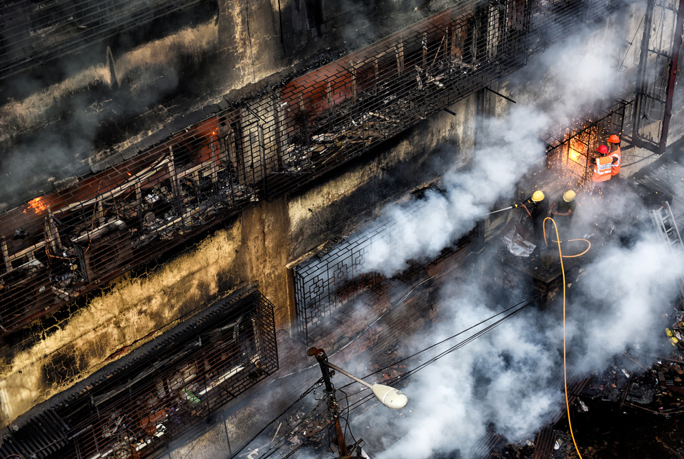 Fire Fighters von Avishek Das