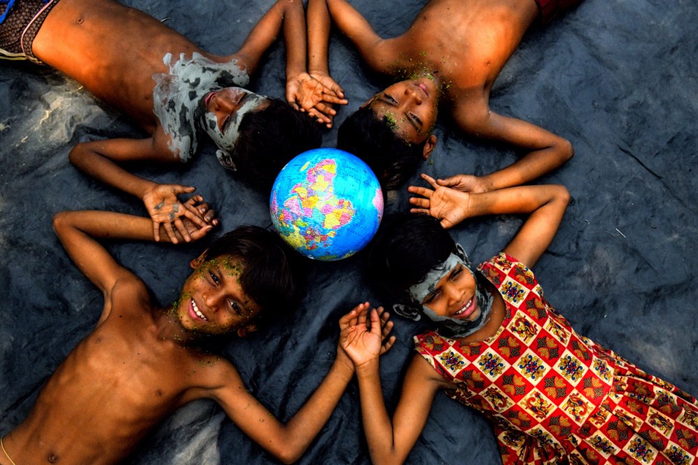 Happiness von Avishek Das