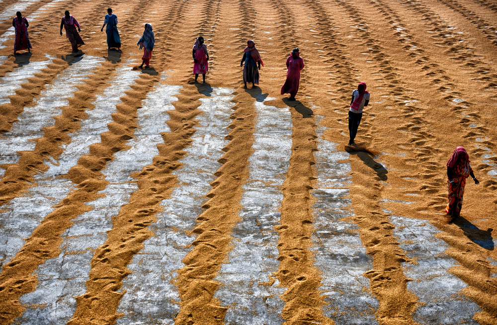 People at Work von Avishek Das