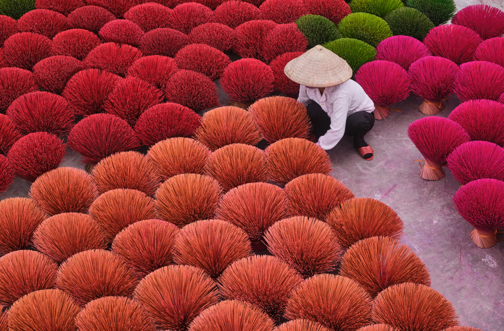 incense factory von Avital Hershkovitz