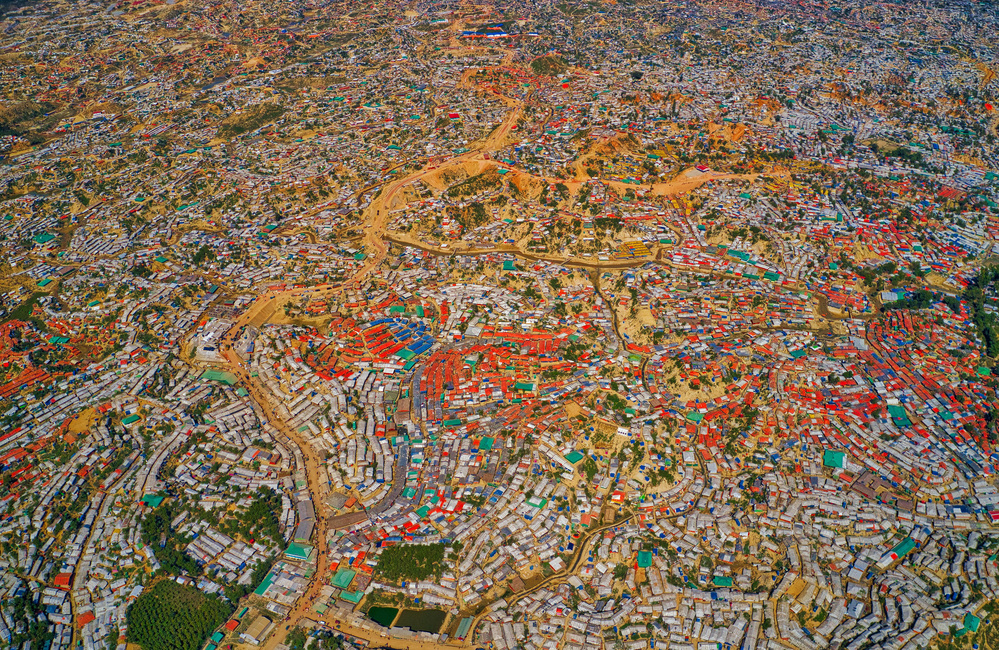 Worlds biggest refugee camp von Azim Khan Ronnie