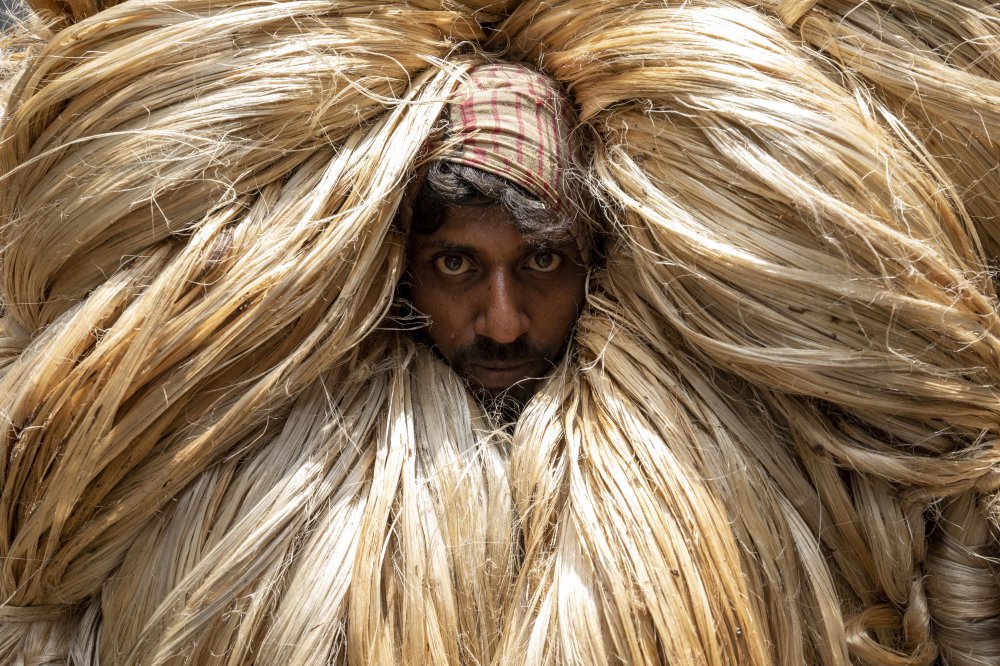 Man of fiber 3 von Azim Khan Ronnie