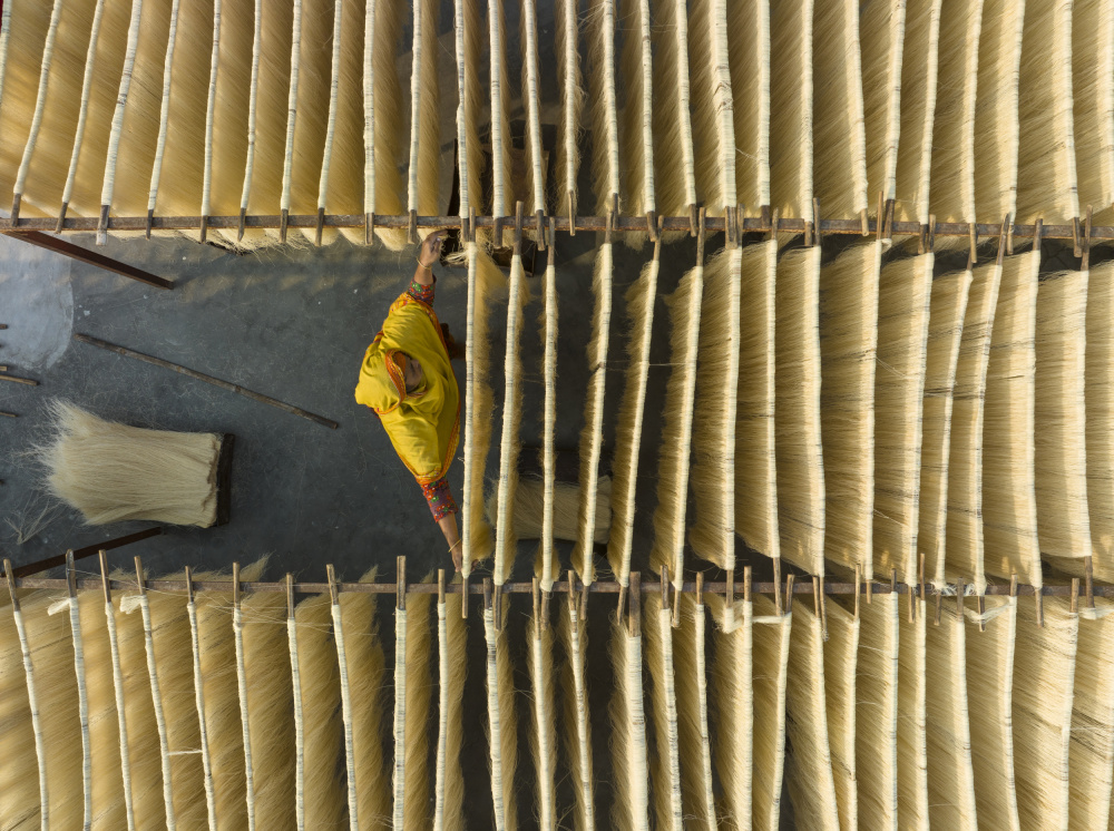 Drying noodles von Azim Khan Ronnie
