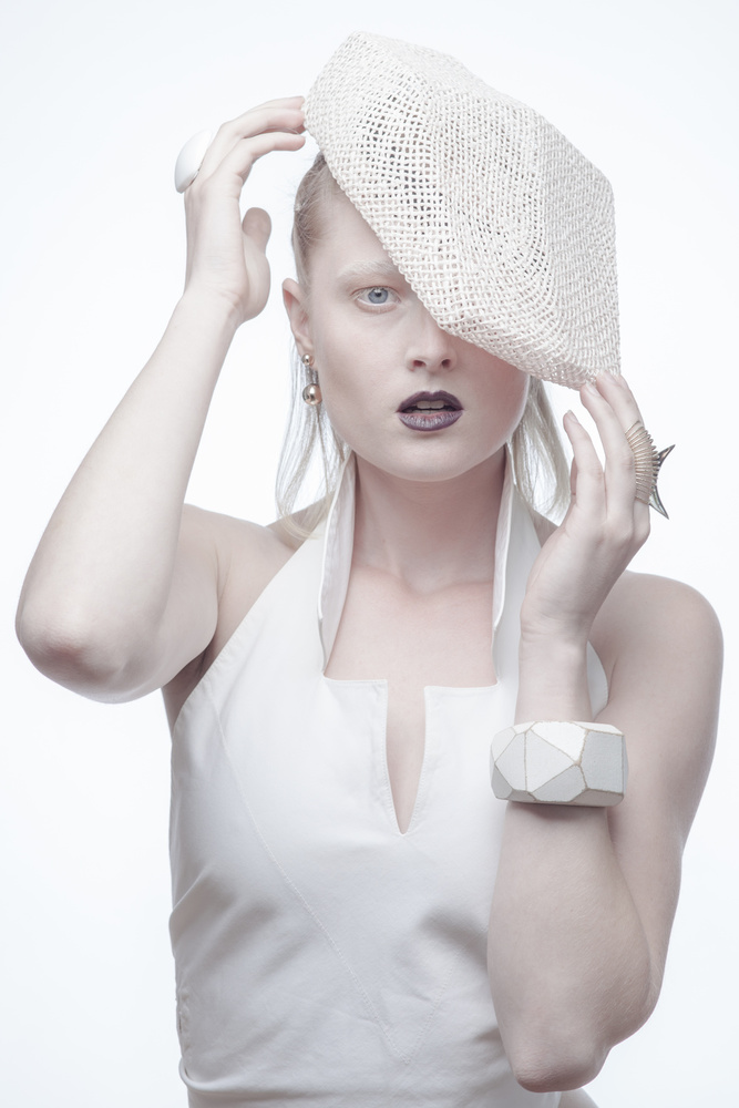 In the white room von Bartjan Nieuwerf