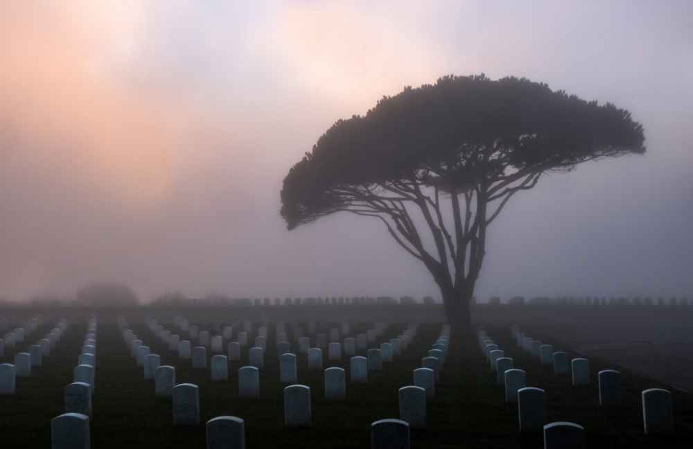 Marine Layer at Rosecrans von Bill Mugg