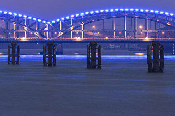 Blueport Elbbruecke c (Hamburg) von Birge George