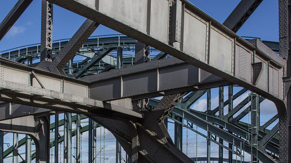 Brücke (Hamburg) von Birge George