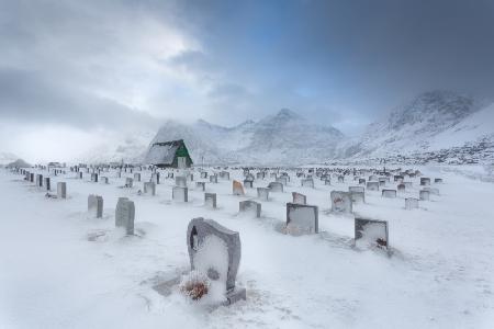 Cold graves