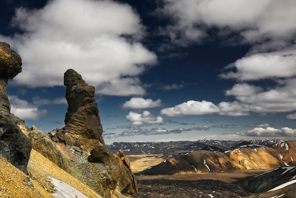 Watching Over von Bragi Ingibergsson - BRIN