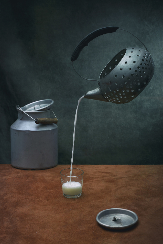 Teapot of milk von Brig Barkow