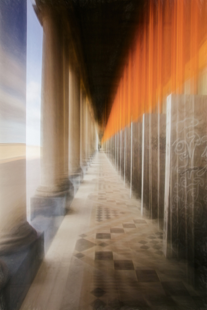 Trapped between past and future von Bruno Flour