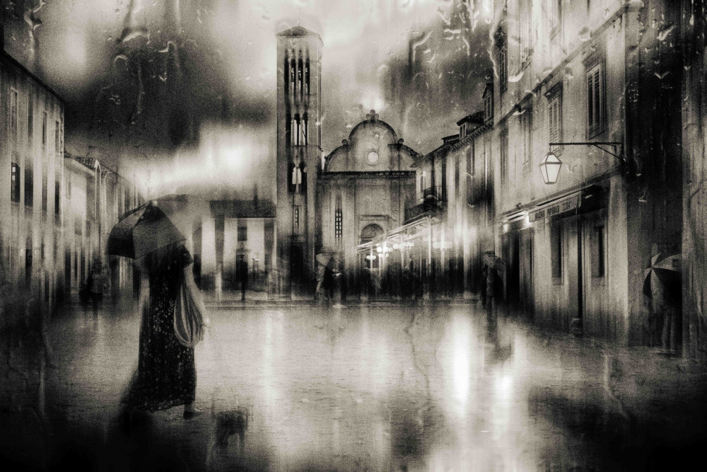 ...As we walked the city streets, you never said a word... von Charlaine Gerber