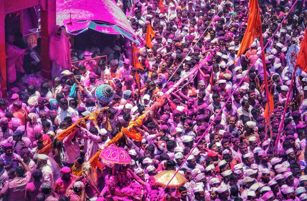 Sasankathi Carrying von Chetan Shashi Suresh Dodwad
