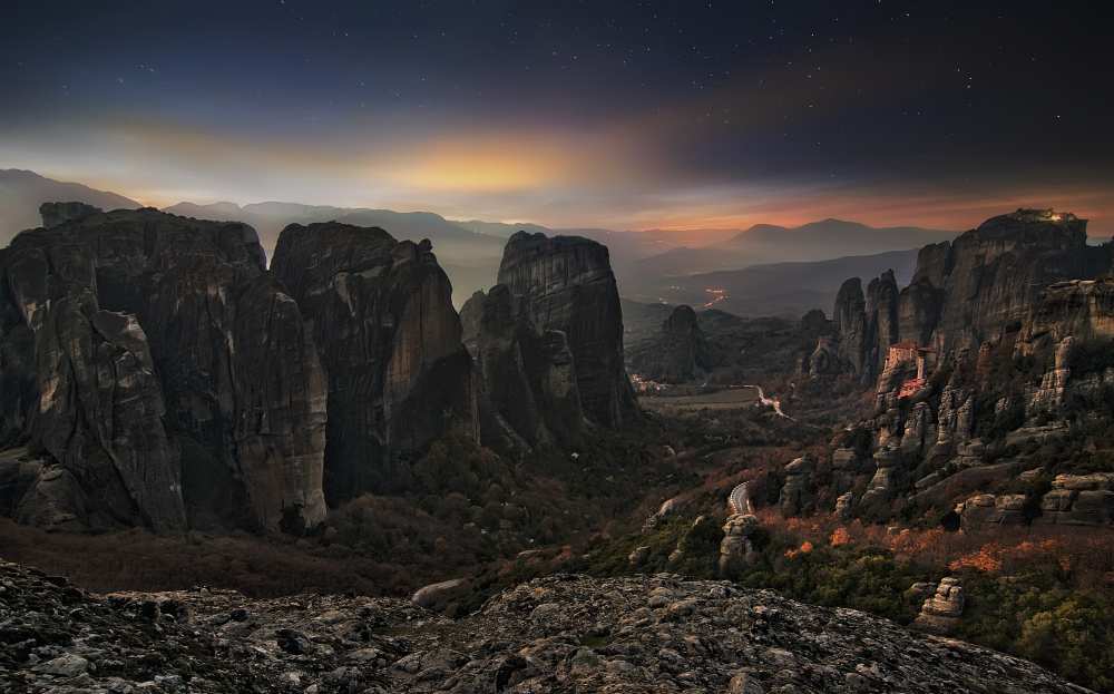 The Holy rocks by night von Chris Kaddas