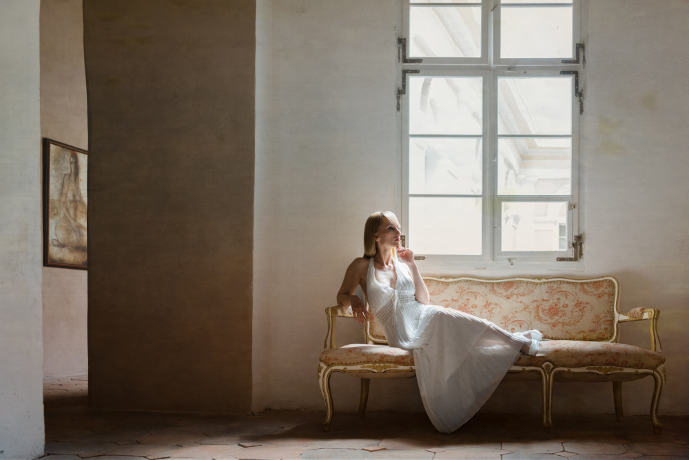 das Mädchen am Fenster von Christian Kurz