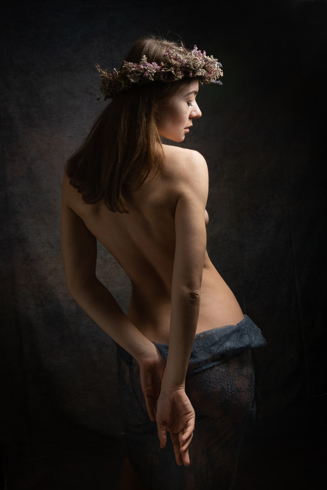 Das Mädchen mit dem Blumenkranz von Christian Kurz