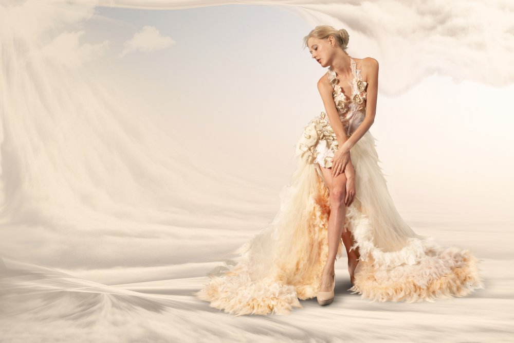 mother hulda - a fairy tale in modern presentation von Christine Von Diepenbroek