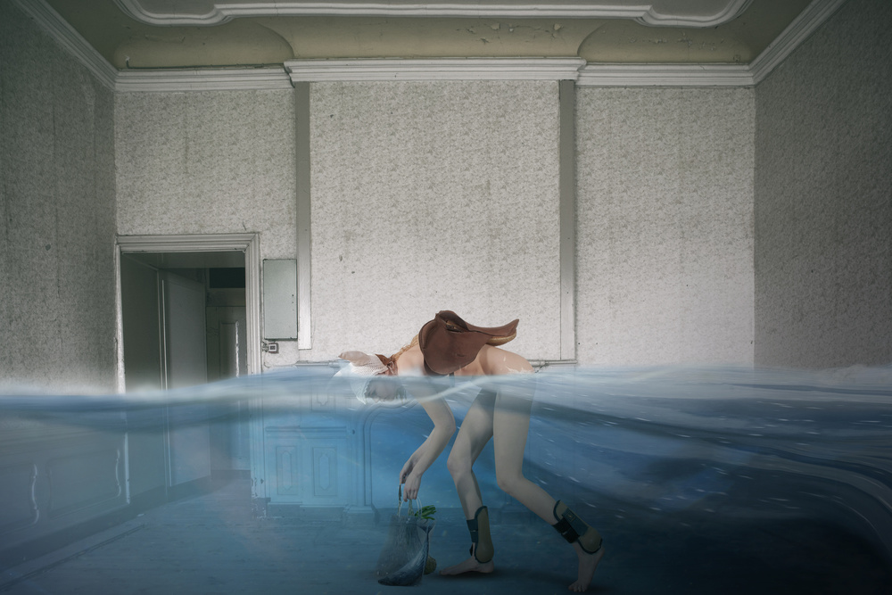 from the difficulty to hold the head over water... von Christine Von Diepenbroek