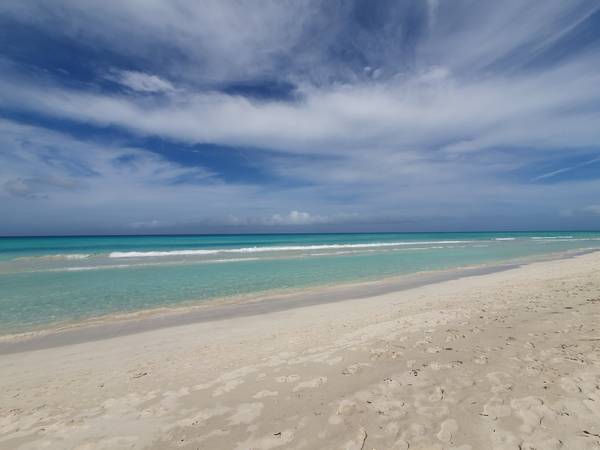 Strand am Atlantik, Cuba, Motiv 1 von Claudia Polte