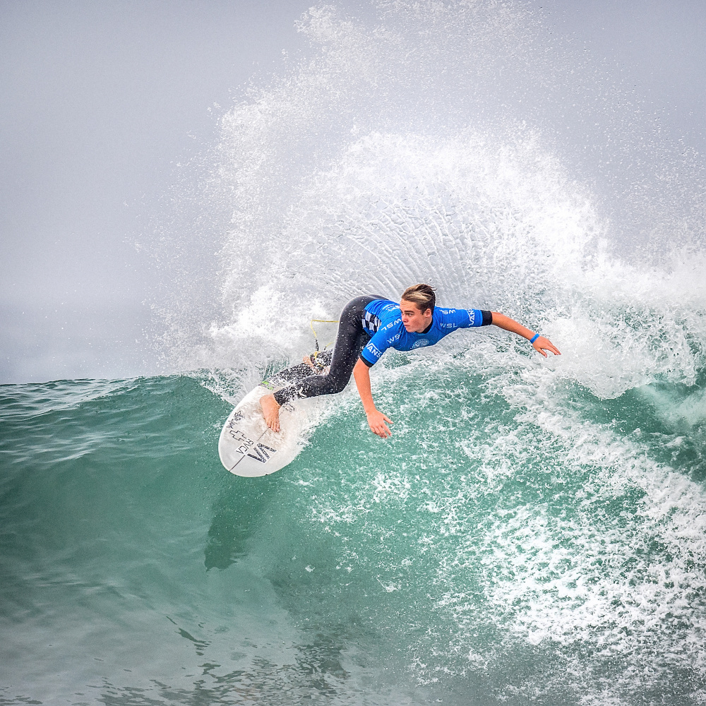 Surfing von David H Yang