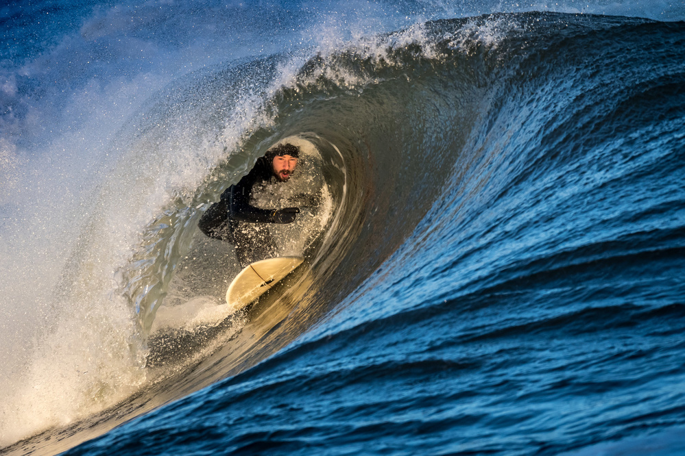 Surfing at New Jersey Beach von David Wang