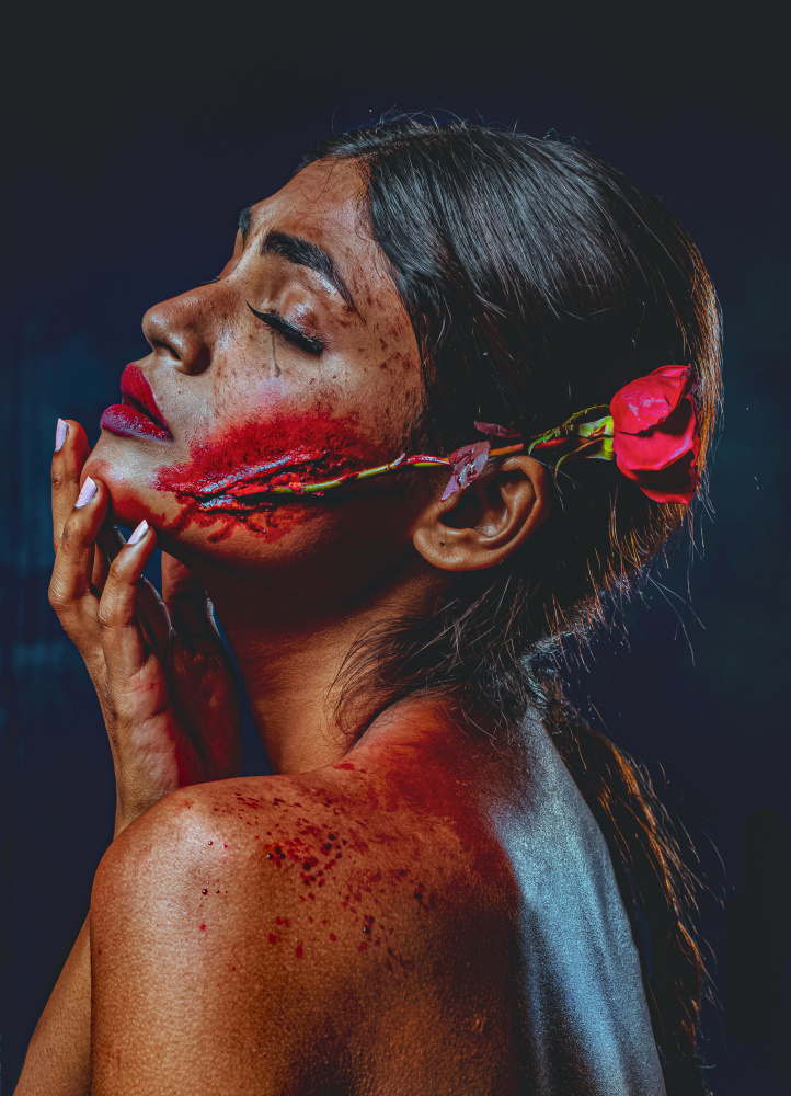 ROSE TEARS von DEBASISH CHATTOPADHYAY