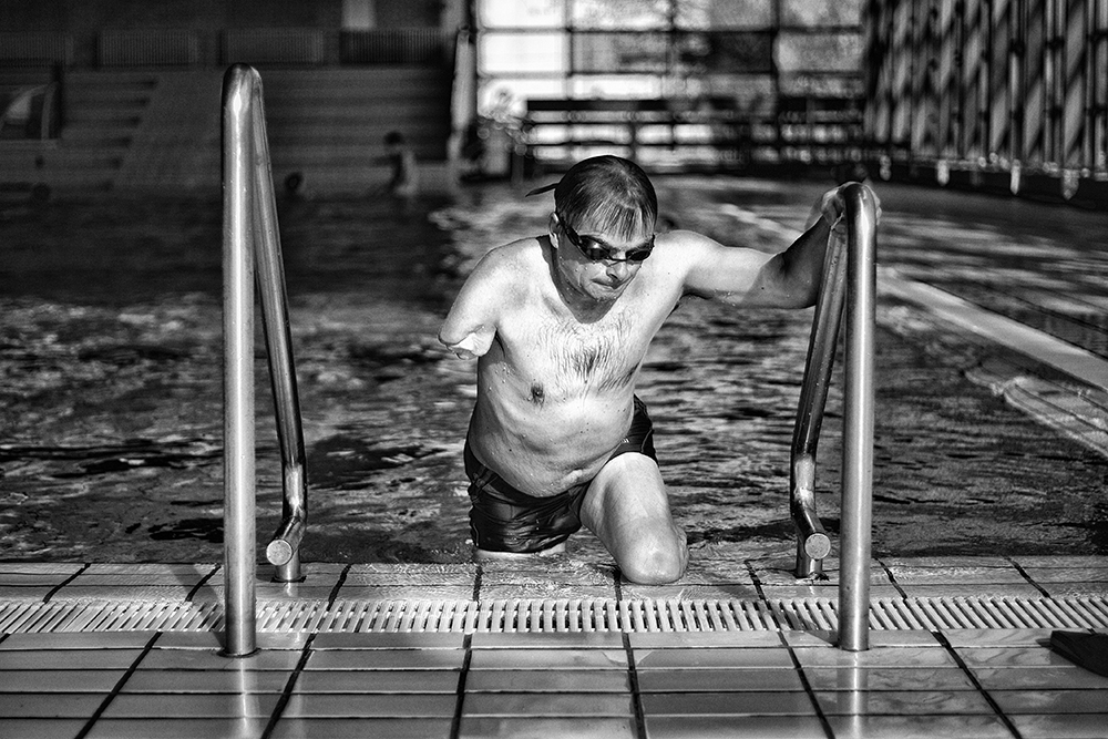 Swimming von Dejan Miloradov