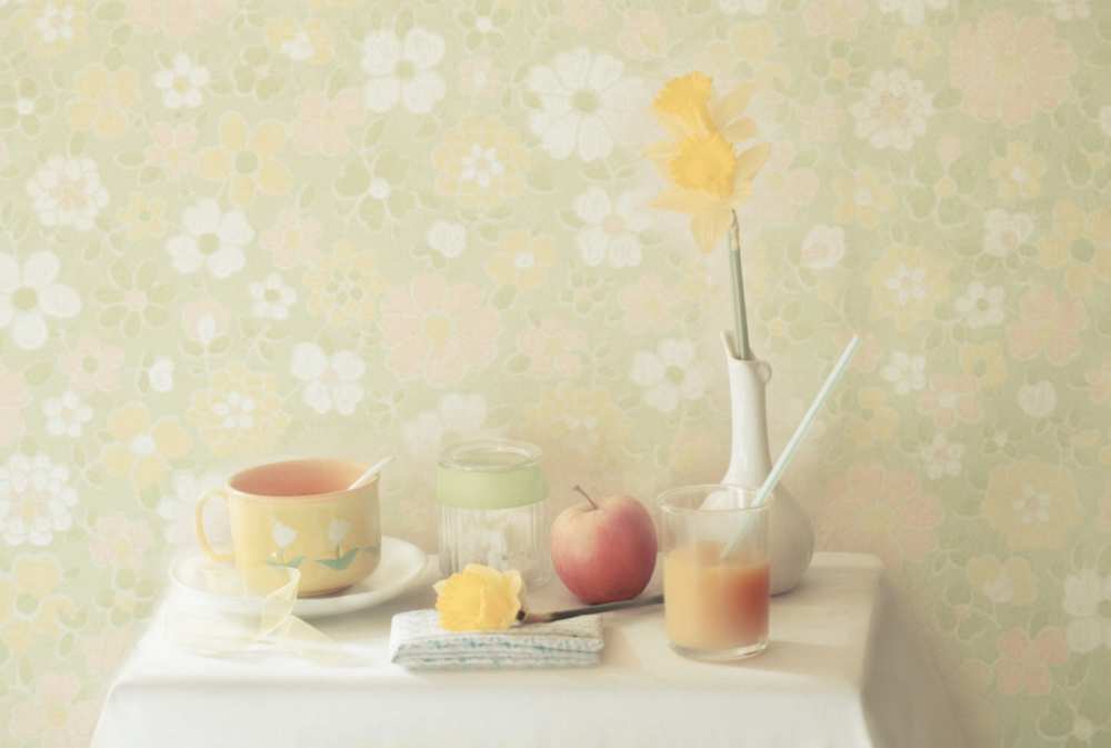 Yellow von Delphine Devos